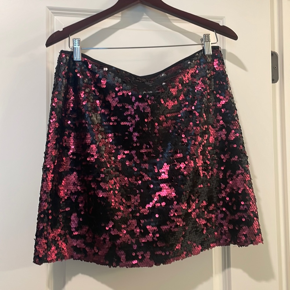 Mini skirt!!